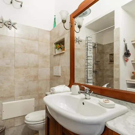 Mati Apartment *